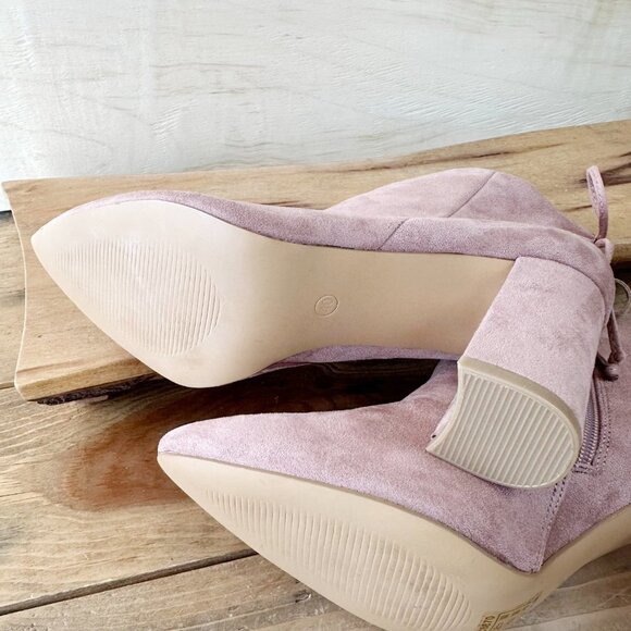 Corina Pin Faux Suede Boots NWOB NEW 40/9.5 Mauve Heels - Picture 4 of 8